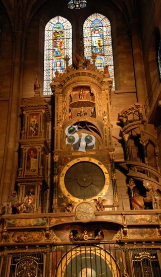 Mecanisme horloge astronomique strasbourg